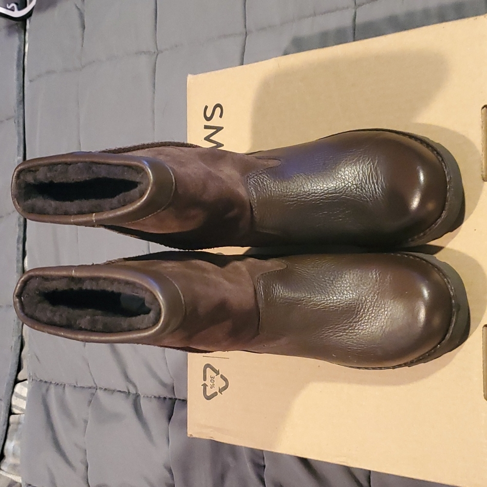 Uggs brown suede/leather boots